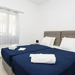 Folia Fira (Santorini)